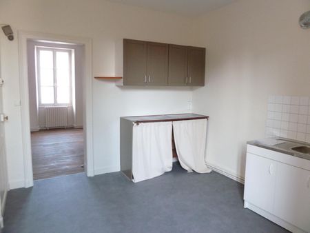 Angers proche Gare et Tram - A louer à Angers rue ... - Photo 2