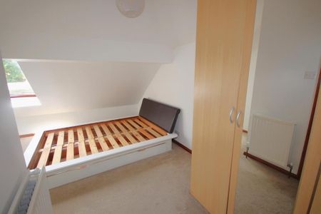 2 bedroom maisonette to rent - Photo 2