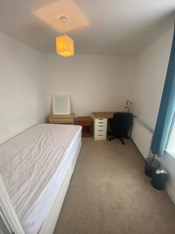 3 Bed Terraced House, Chilworth Street, M14 - Photo 5