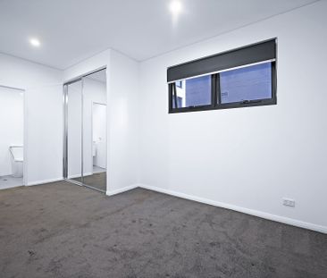10/144-148 High Street, Penrith - Photo 2