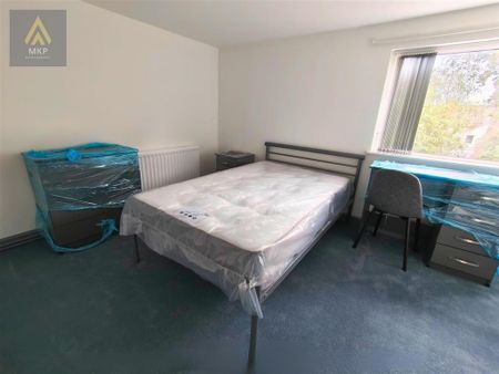 5 bedroom terraced house to rent - Photo 4