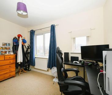 2 bedroom semi-detached house to rent - Photo 4