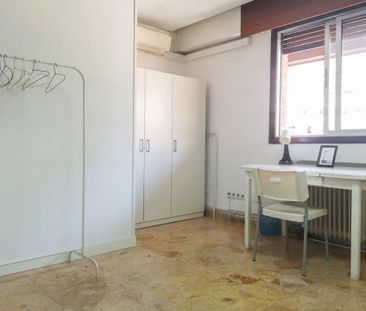 Calle de Beatriz de Bobadilla, Madrid, Community of Madrid 28040 - Photo 3