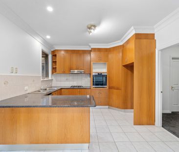 1 Haughton Court, Box Hill South VIC 3128 - House For Rent | Domain - Photo 2