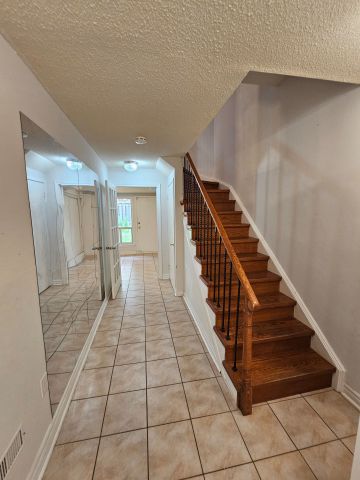 For Lease - 36 Thimble Berry Way, Toronto, Ontario - Photo 5