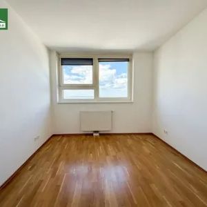 Idyllische 4-Zimmer-Wohnung mit Balkon in Innenhofruhelage - ab sofort bezugsbereit! - Foto 2