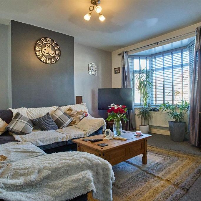 4 bedroom terraced house to rent - Photo 1