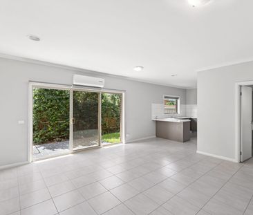 Stylish & Contemporary Living in a Prime Location - Photo 5