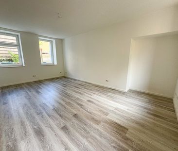 Single-Wohnung mit Einbauküche & Fußbodenheizung in Beierfeld zu ve... - Photo 2