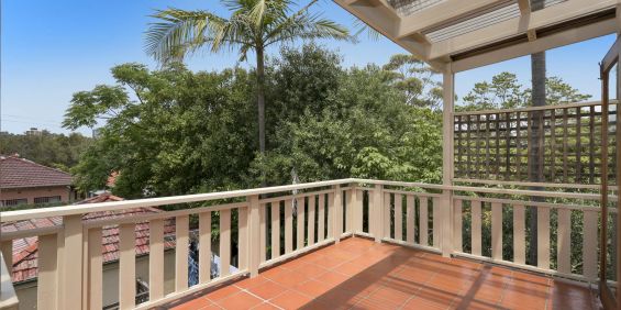 Peaceful Three-Bedroom Retreat with Convenient Living - Photo 3