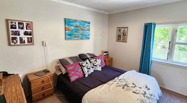 FOUR BEDROOM FAMILY HOME IN ELTHAM - Photo 1