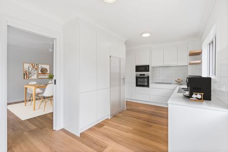 Luxury Coastal Apartment with Pool – Fully Renovated & Minutes from Terrigal Beach - Photo 2