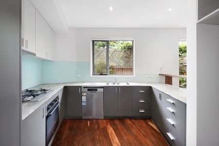 5 Sunhill Court, St Kilda East VIC 3183 - Townhouse For Rent | Domain - Photo 5