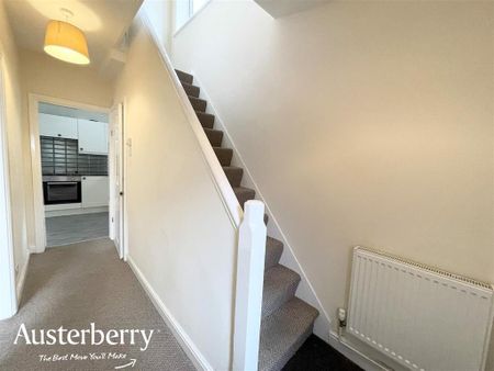 3 bedroom semi-detached house to rent - Photo 4