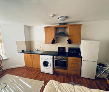 1 bedroom flat to rent - Photo 2