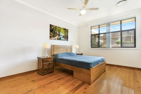 VILLA IN PRIME LOCATION ! - Photo 4