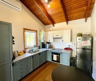 Charming Cottage In Blackheath! - Photo 6