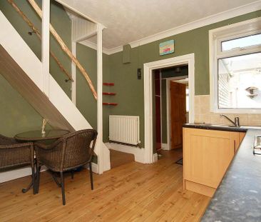 2 bedroom terraced house to rent - Photo 5