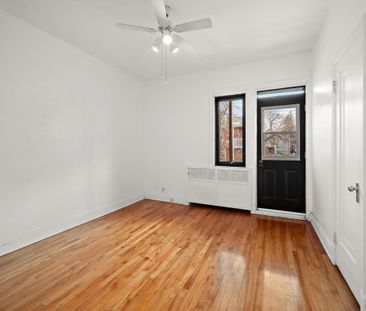 Logement rénové de 2 chambres à coucher plus bureau, semi-meublé. - Photo 5