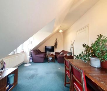 Room in a Shared House, Powys Lane, N14 - Photo 1