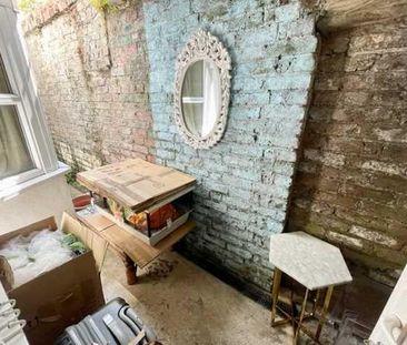 House share to rent - Photo 2