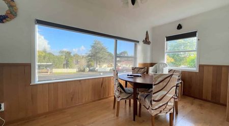 BEAUTIFUL 3 BEDROOM HOME - Photo 4