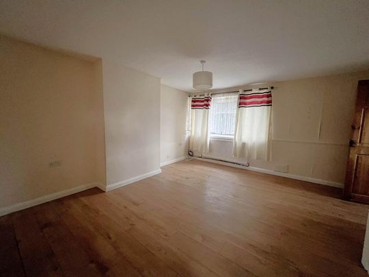 3 bedroom end of terrace house to rent - Photo 1