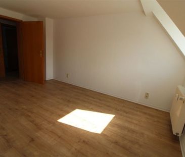 Dachgeschoß-Maisonette mit Blick über Plauen - Photo 1