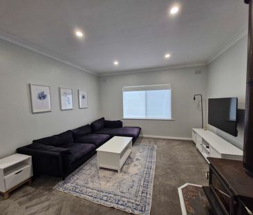 Fully Furnished Gem + 3 Bay Shed - Photo 5