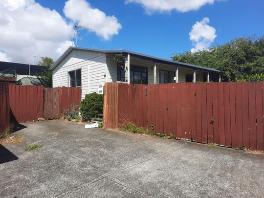 Three Bedroom Home - Photo 1