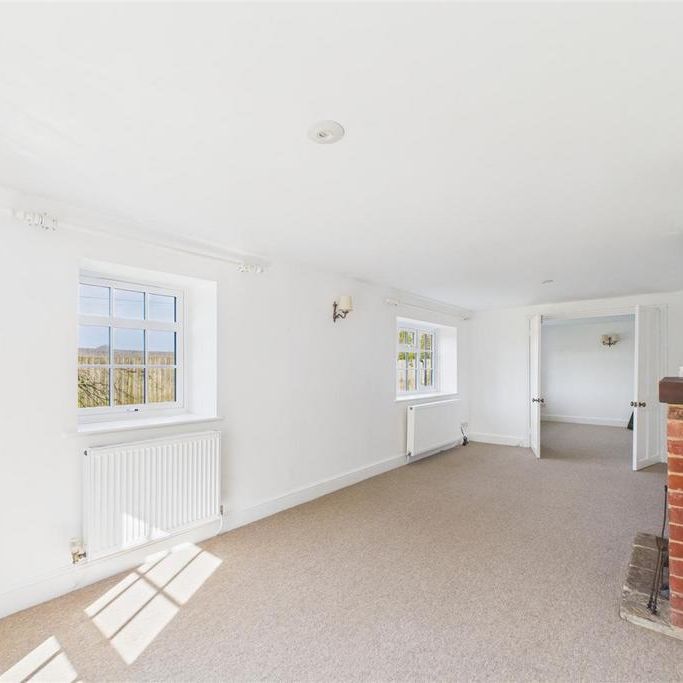 4 bedroom detached house to rent - Photo 1