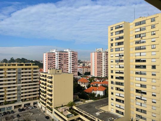 Apartamento T3 para Arrendar nas LaranJeiras, Lisboa - Photo 1