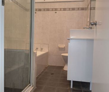 Fully Renovated Four Bedroom Family Home - Photo 6