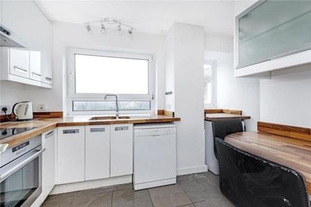 1 Bed Flat, Parkside House, SW19 - Photo 3