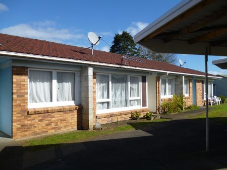 Lovely Two Bedroom Unit - Photo 3