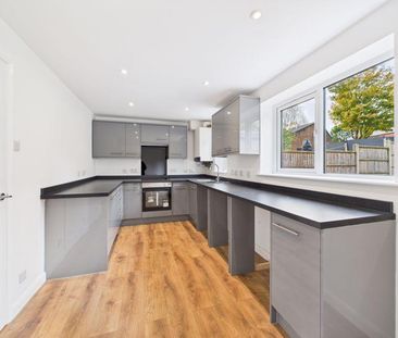 4 bedroom semi-detached house to rent - Photo 1