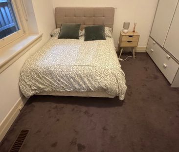 Caulfield North - Photo 4