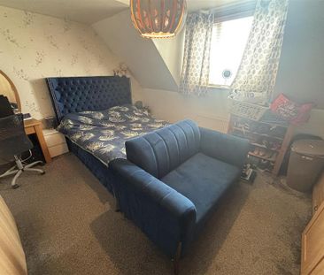 4 bedroom townhouse to rent - Photo 3