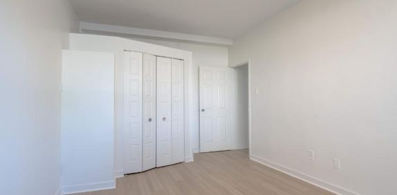 1 CH - 1 SDB - St-Laurent - $1,245 /mo - Photo 2