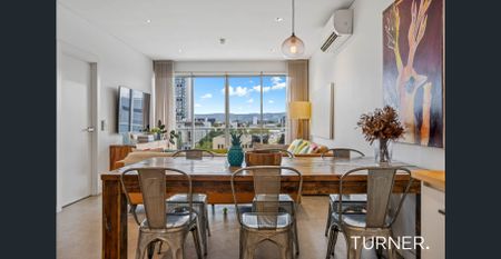 City Fringe Living with Stunning Views and Unbeatable Convenience - Photo 4