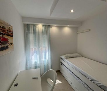 Middle Floor Apartment in Benalmadena Costa - Photo 2