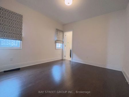 Detached Home For Lease | N9245919 - Photo 2