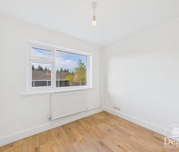 3 bedroom semi-detached bungalow to rent - Photo 4