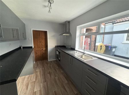 3 bedroom terraced house to rent - Photo 5