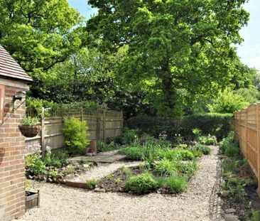 2 bedroom terraced house to rent - Photo 3