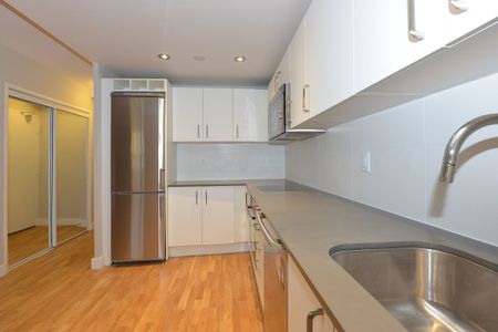 230 Oak Street - Photo 2