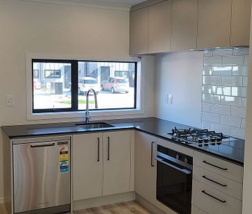 2 BHK townhouse available for rent - Photo 5