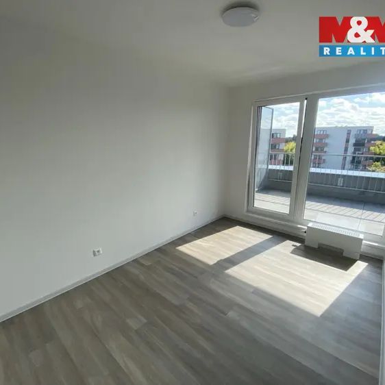 Pronájem bytu 2+kk, 40 m - Fotografie 1