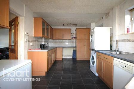 3 bedroom semi-detached house to rent - Photo 5