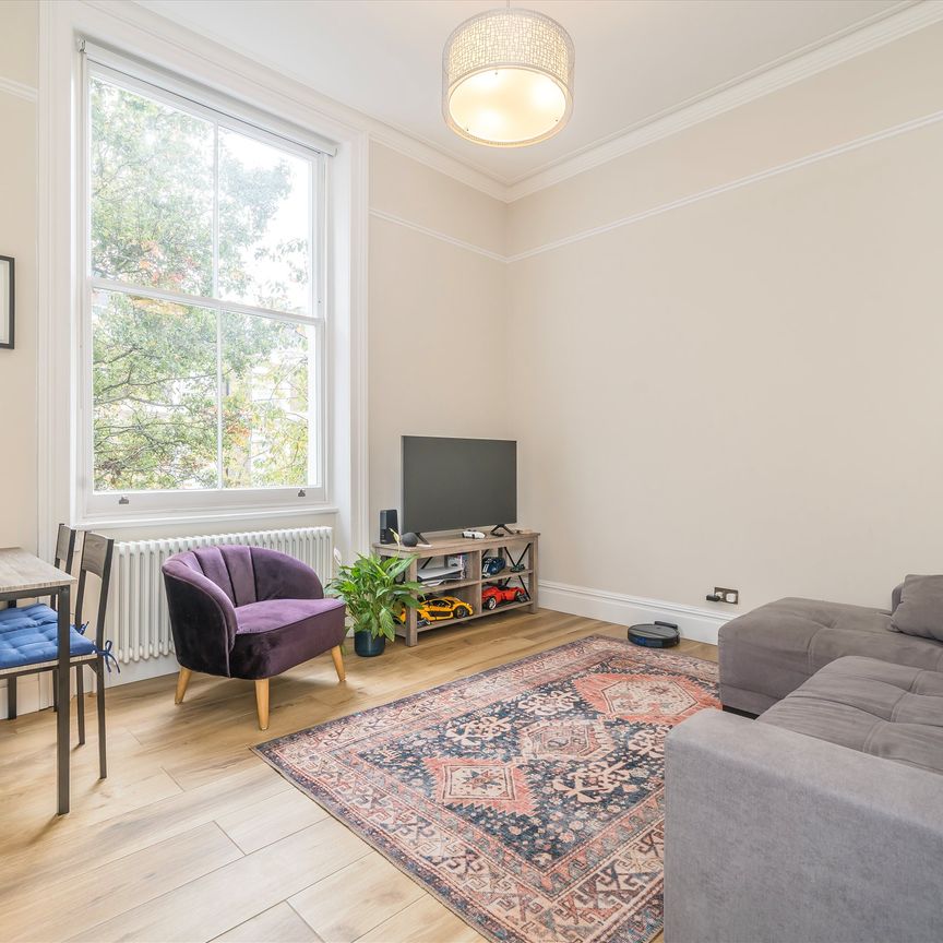 Upper Addison Gardens, Holland Park, W14, London - Photo 1